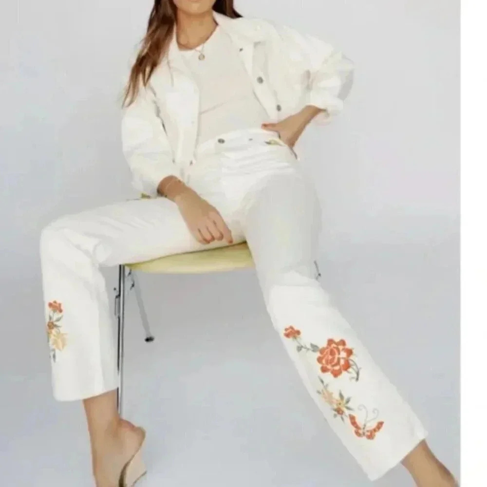 NWT Reformation Cynthia Floral Embroidered High Rise Straight Jeans Size 26